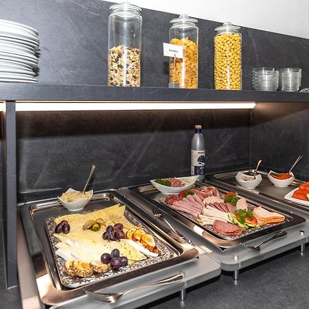 Hotel Zur Traube Kuehlungsborn Ngoại thất bức ảnh