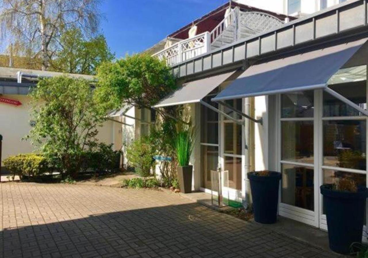 Hotel Zur Traube Kuehlungsborn Ngoại thất bức ảnh