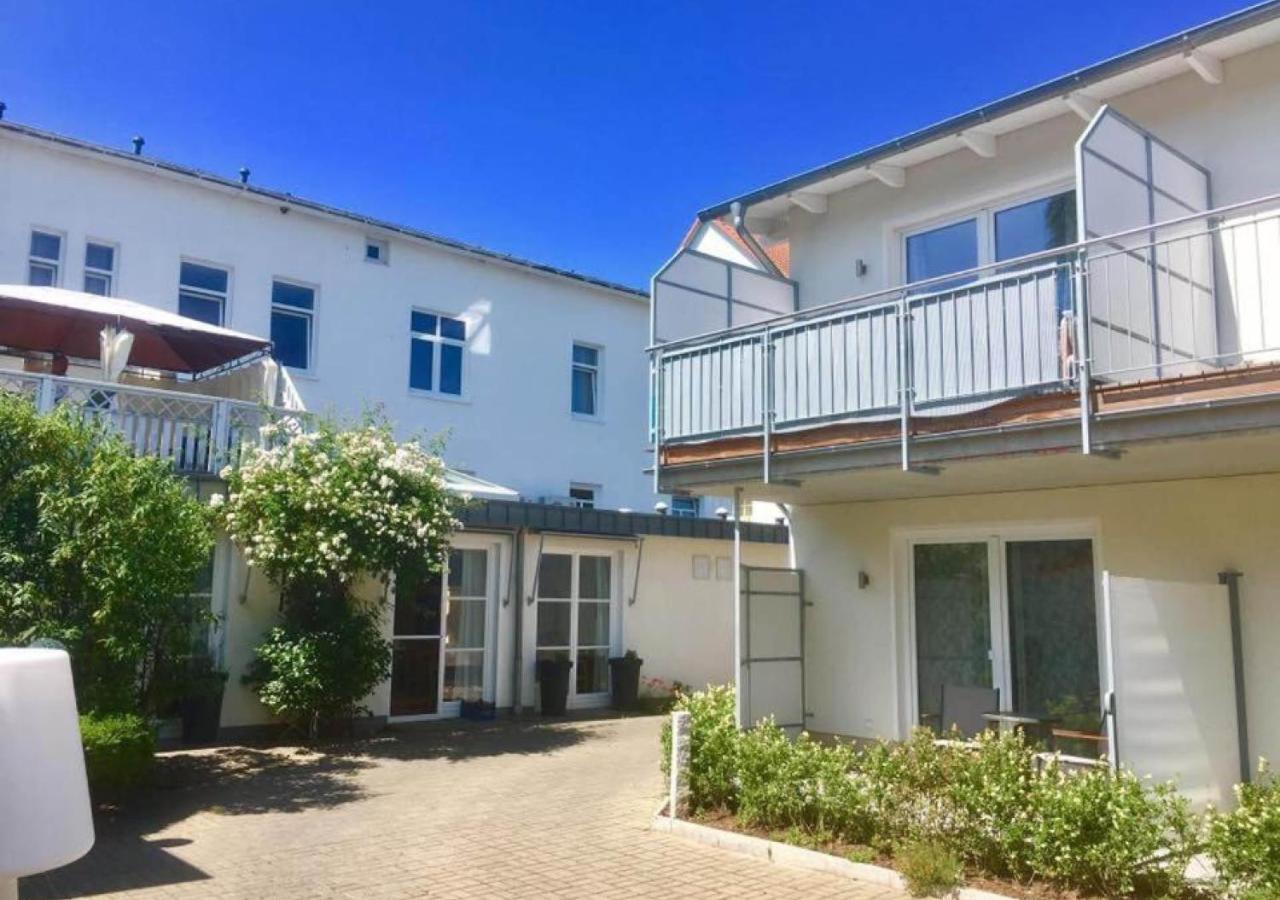 Hotel Zur Traube Kuehlungsborn Ngoại thất bức ảnh