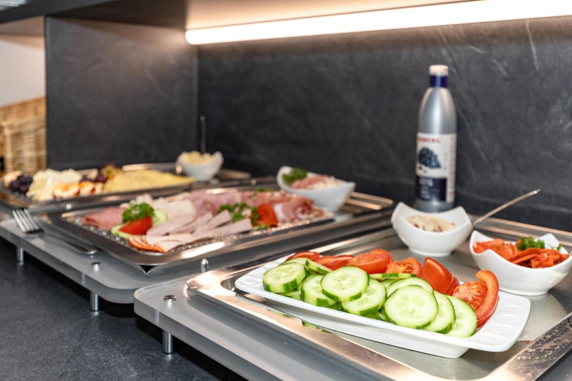 Hotel Zur Traube Kuehlungsborn Ngoại thất bức ảnh