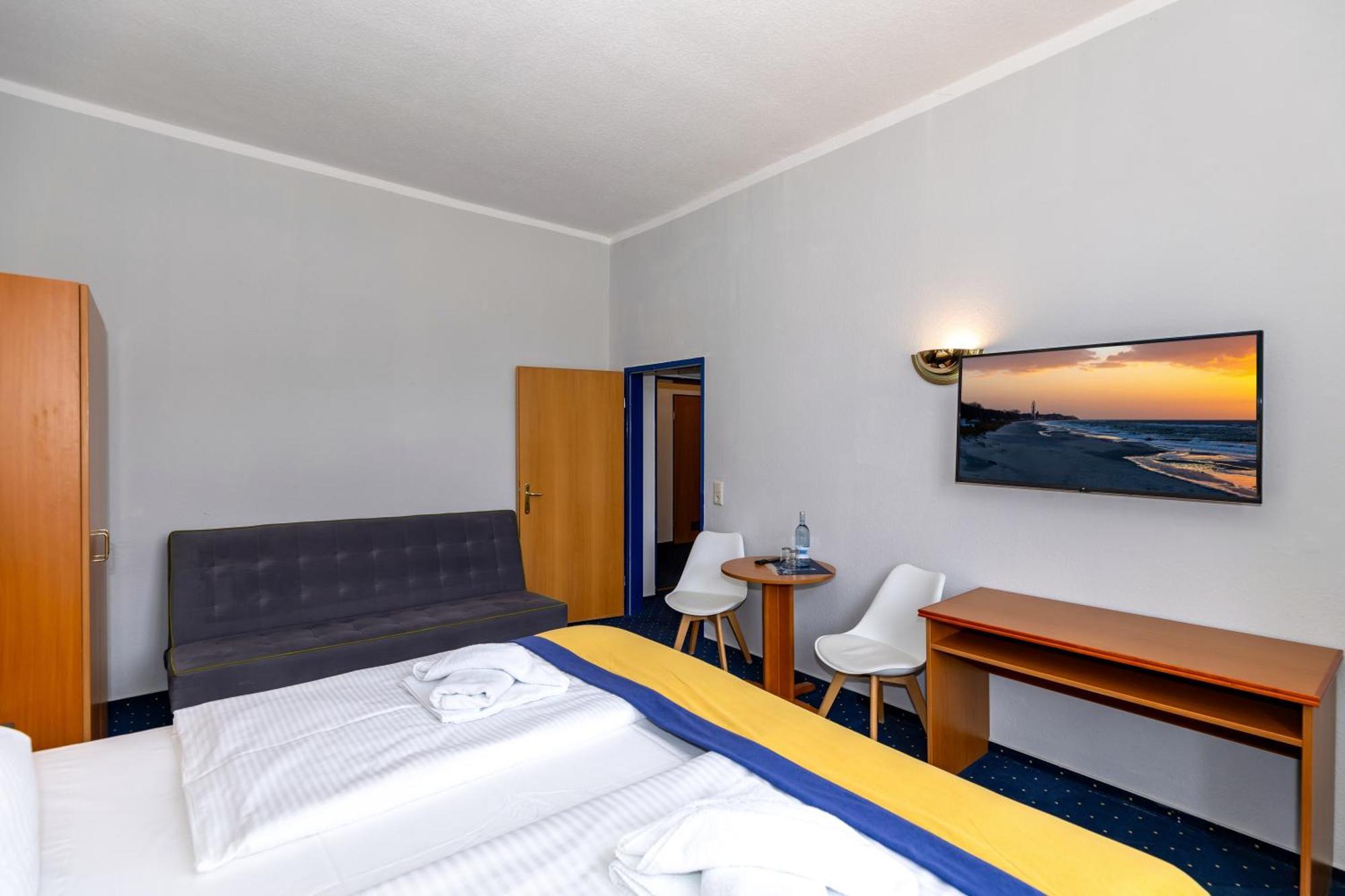 Hotel Zur Traube Kuehlungsborn Ngoại thất bức ảnh