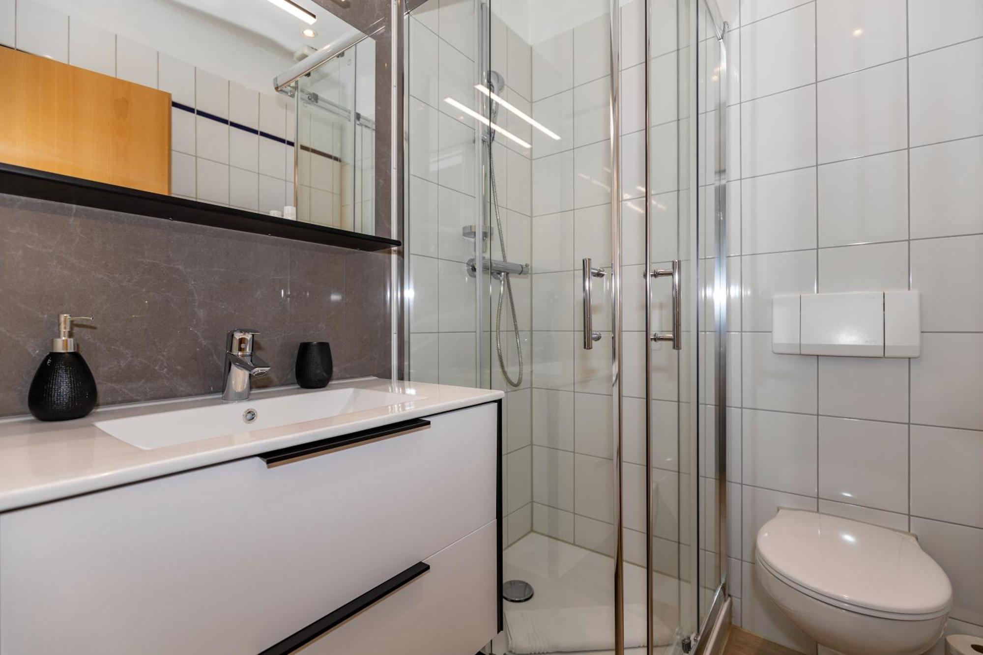 Hotel Zur Traube Kuehlungsborn Ngoại thất bức ảnh